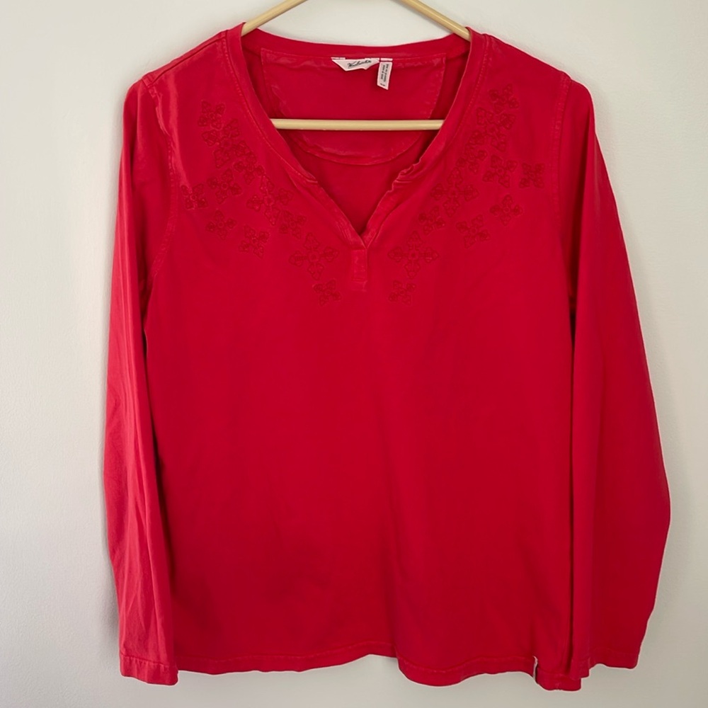 Woolrich 💯% cotton women’s long sleeve embroidered small top